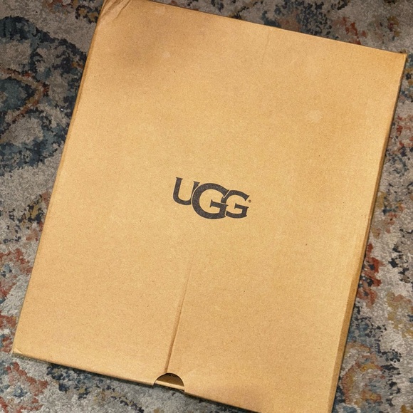UGG Boots - Picture 2 of 10